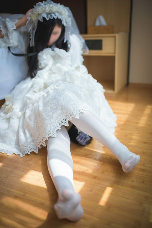 极品柚木写真之黑白调教