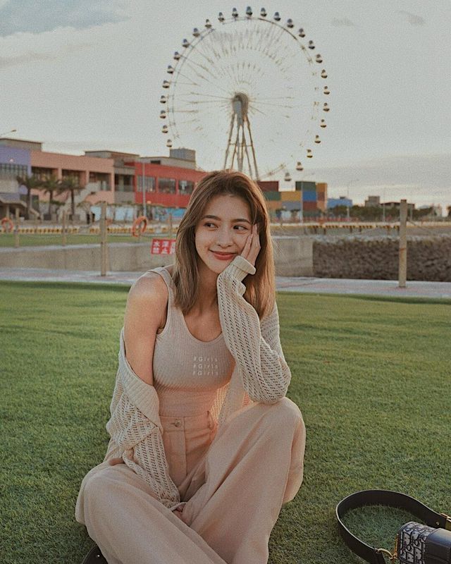 阳光正妹妍安ann超豪乳视角让网友看呆，紧致线条搭配狂野巨乳，血压跟着飙高啦！