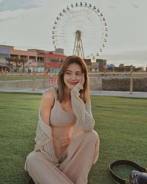 阳光正妹妍安ann超豪乳视角让网友看呆