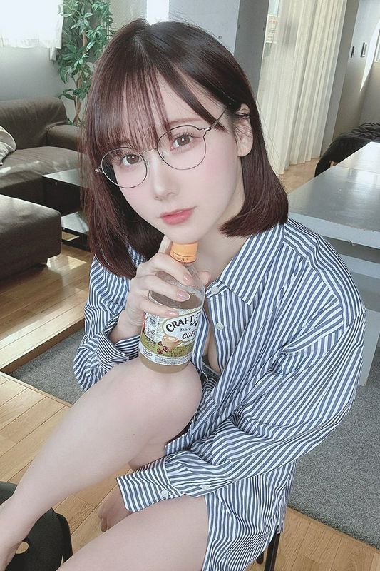 超人气漂亮妹子金妍可爱又甜美