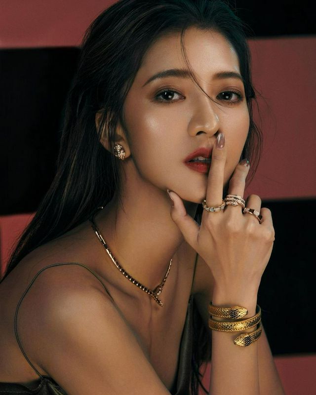 此仙女只应天上有！网拍女神妍安完美天使容颜，高端时尚在仙女身上根本绝配