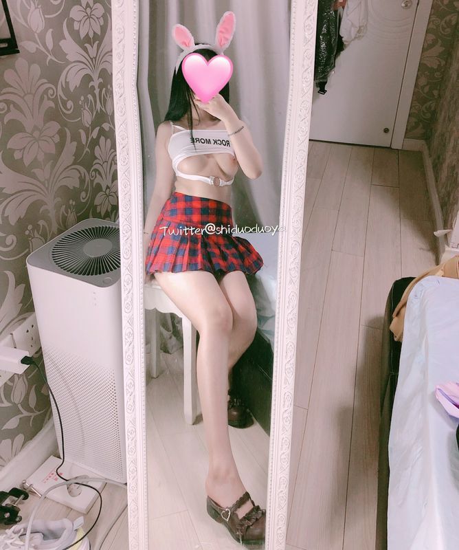网路收集系列福利姬少女朵朵推特合集大尺度VIP福利帖