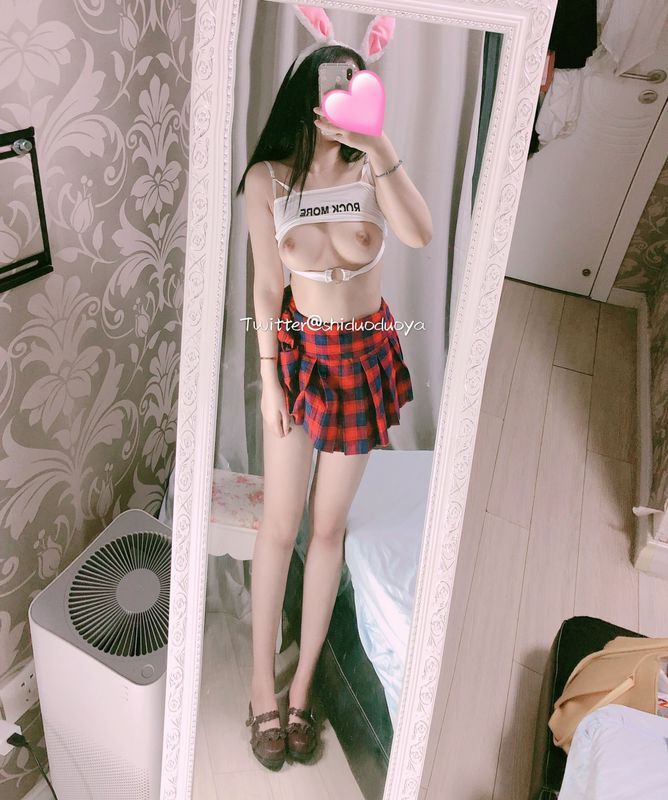 网路收集系列福利姬少女朵朵推特合集大尺度VIP福利帖