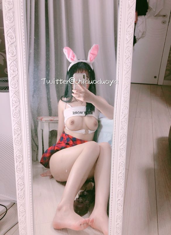 网路收集系列福利姬少女朵朵推特合集大尺度VIP福利帖