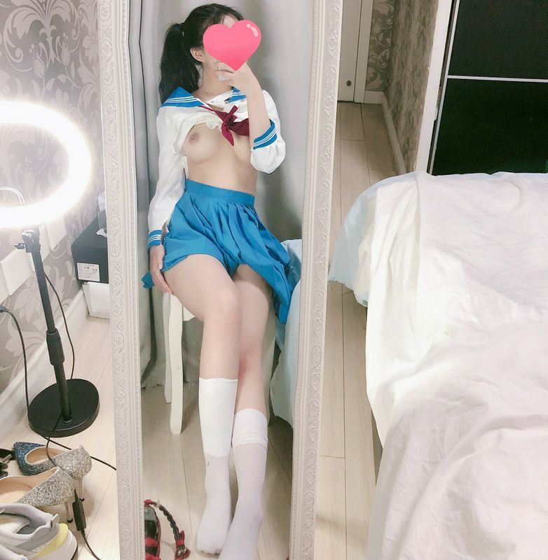 网路收集系列福利姬少女朵朵推特合集大尺度VIP福利帖
