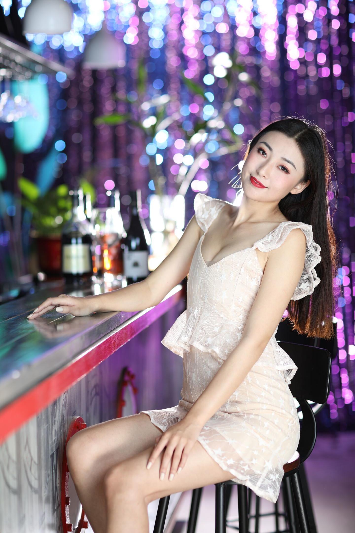 粉嫩到极致的小少妇