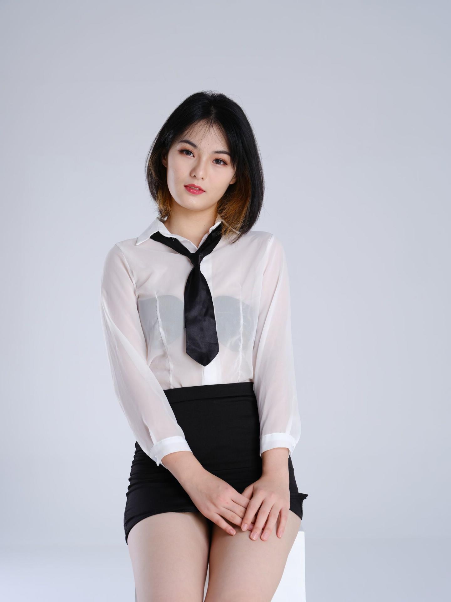 极品气质白嫩女神