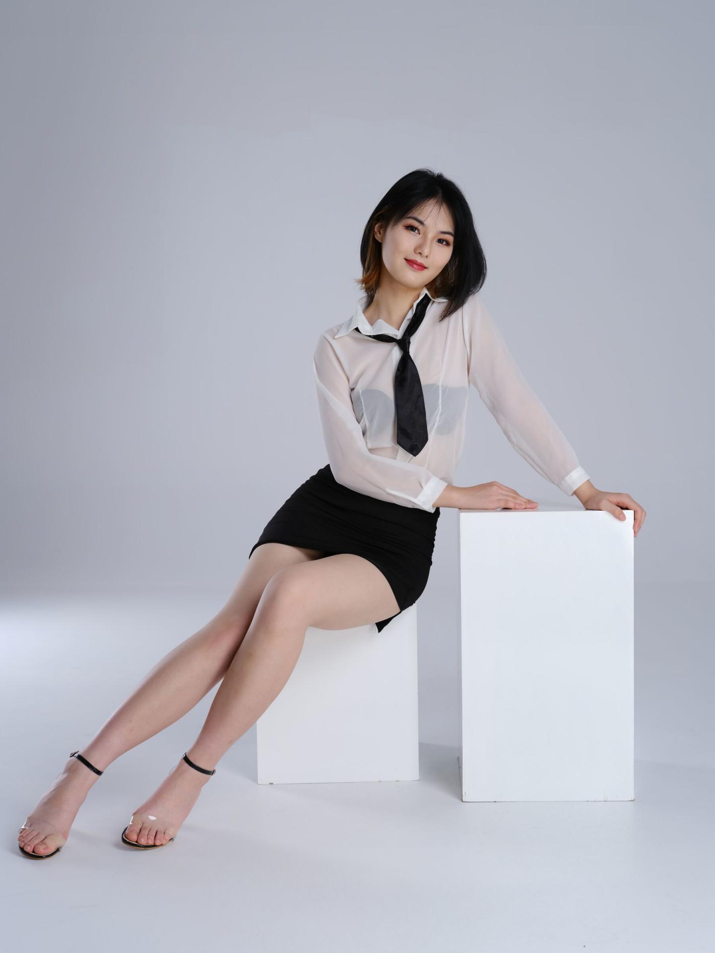 极品气质白嫩女神