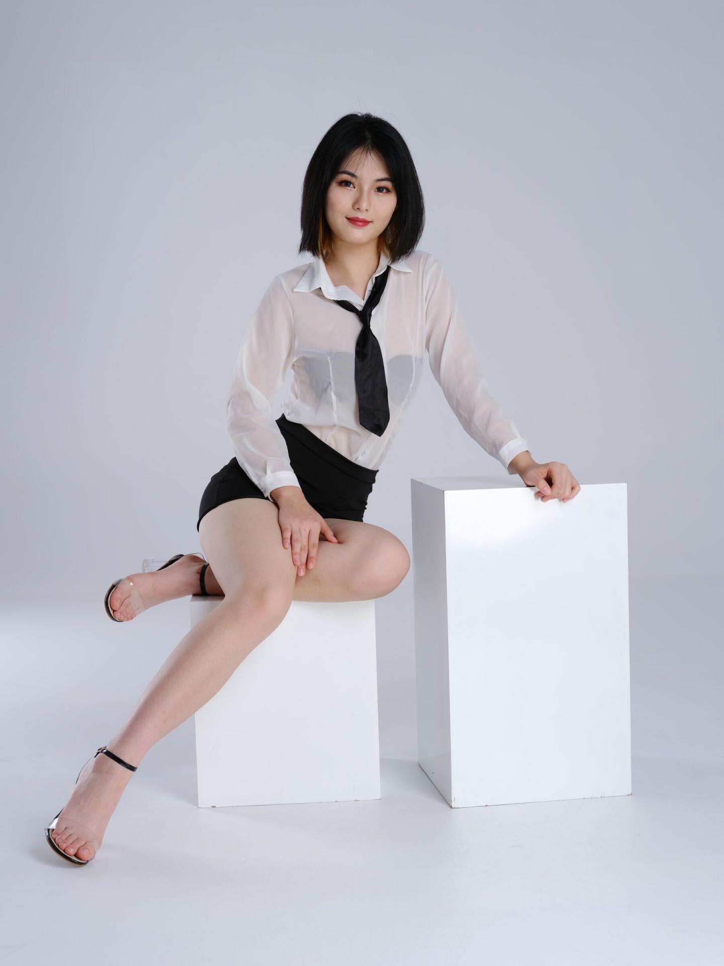 极品气质白嫩女神