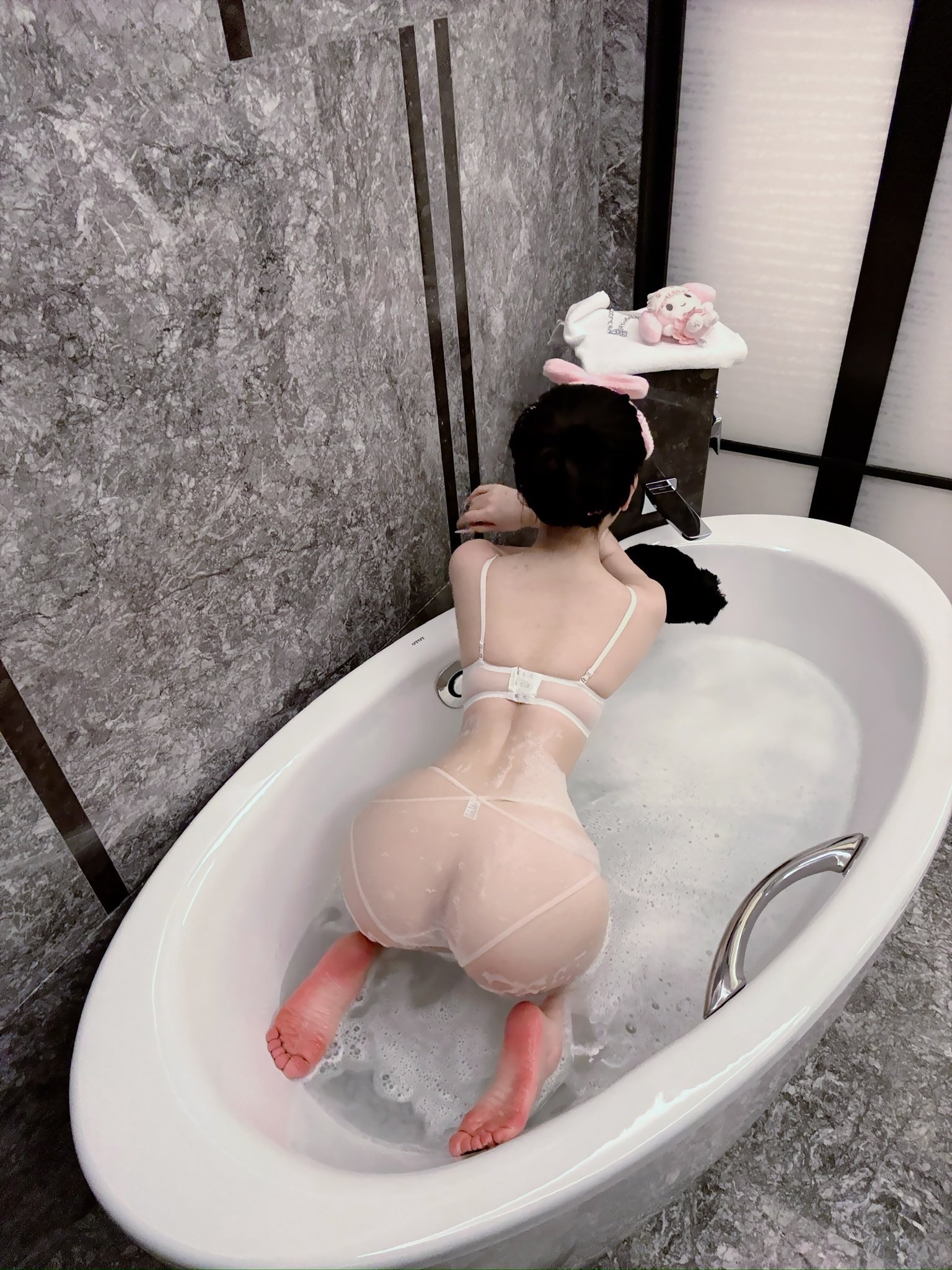 万千娇媚美少妇[100P]