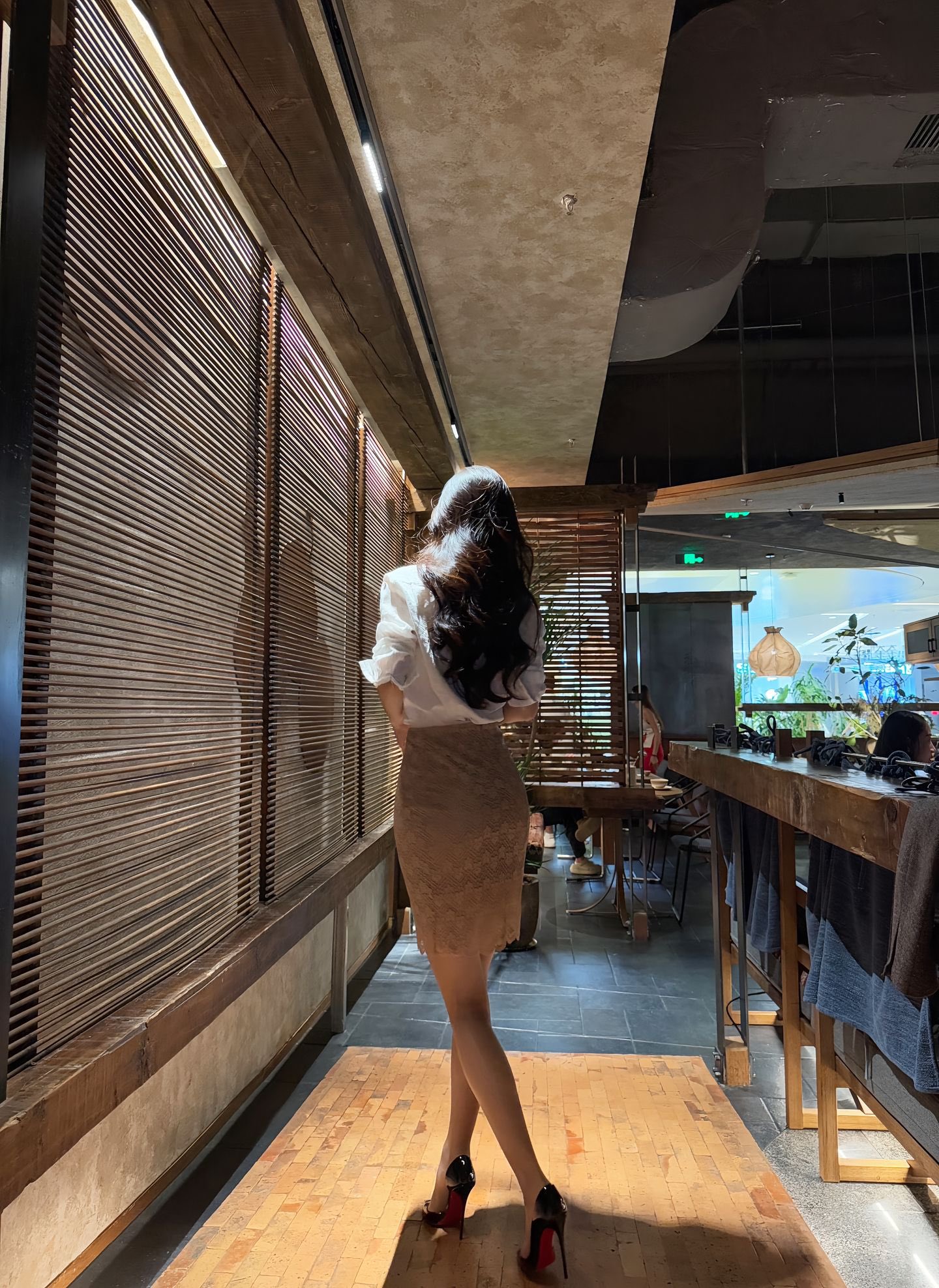 万千娇媚美少妇[100P]