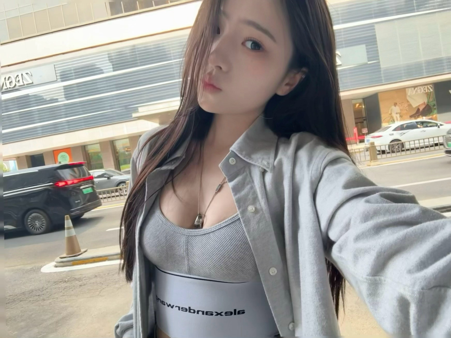 万千娇媚美少妇[100P]