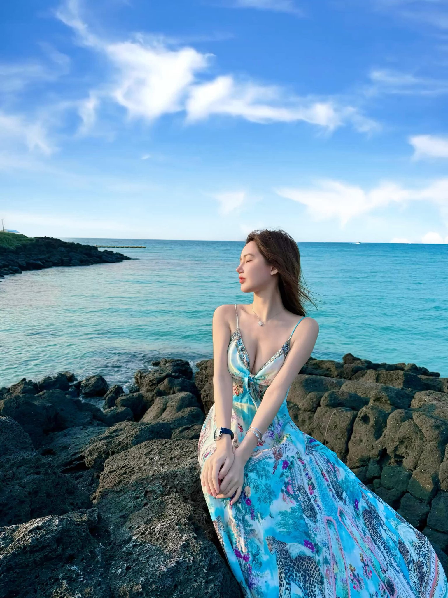 万千娇媚美少妇[100P]