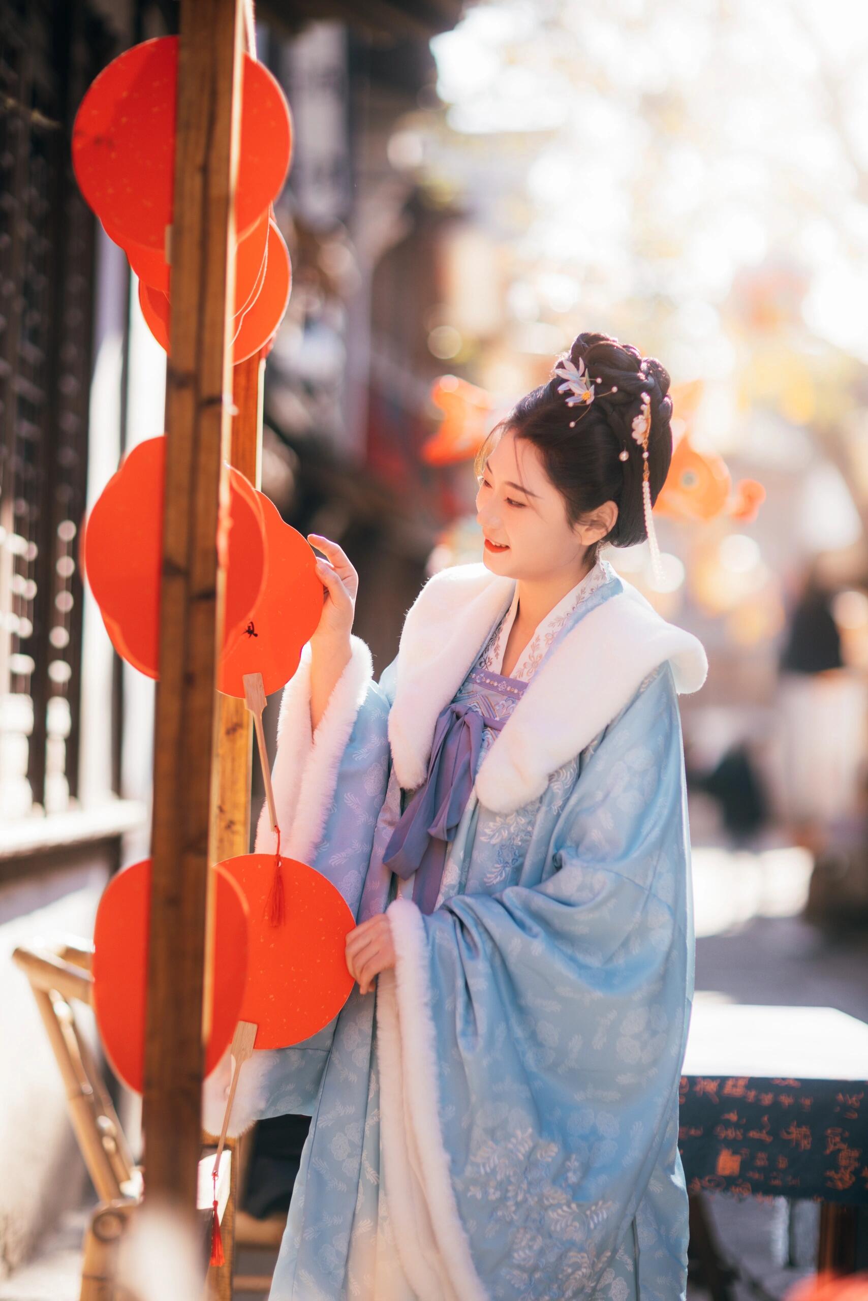 东方素女人妻的古风孕妇装