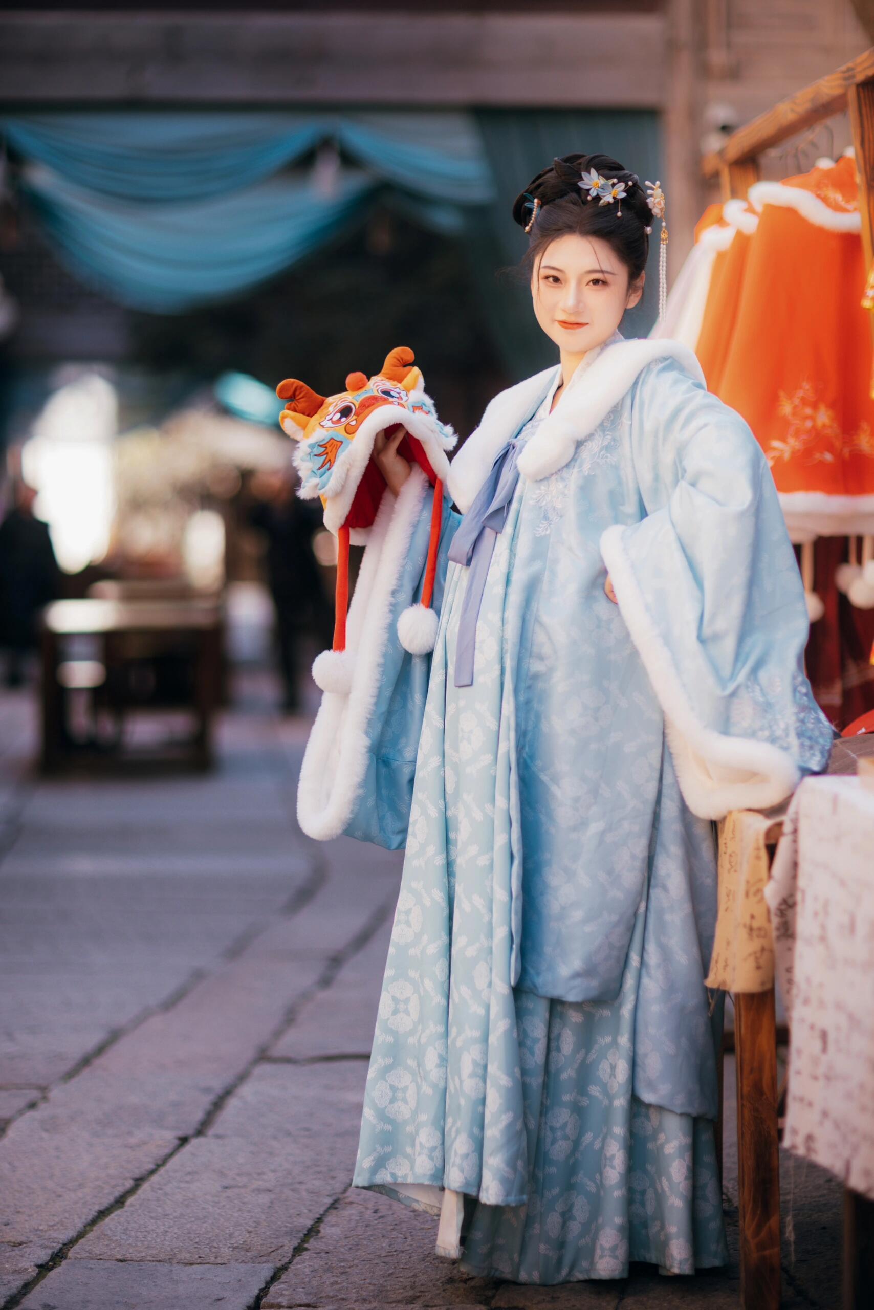 东方素女人妻的古风孕妇装