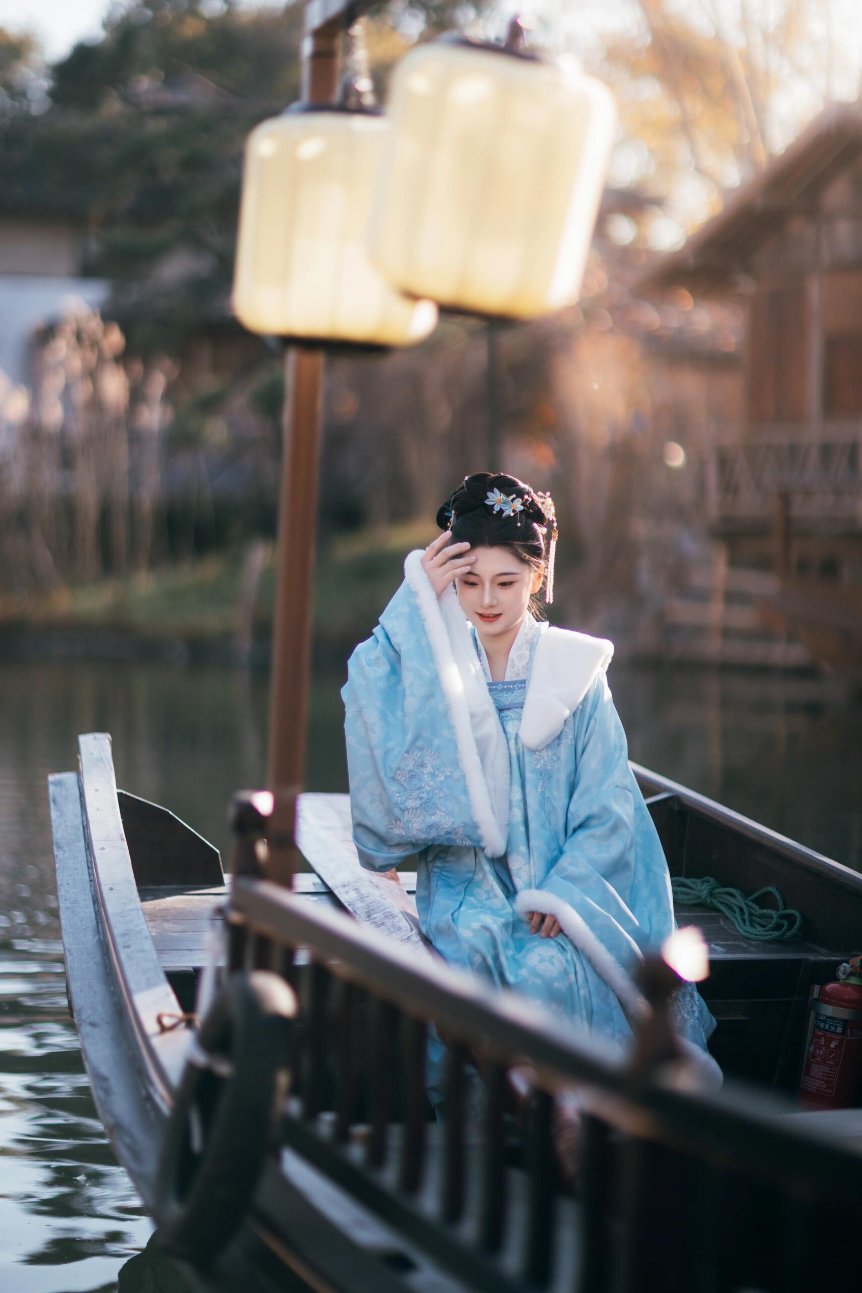 东方素女人妻的古风孕妇装