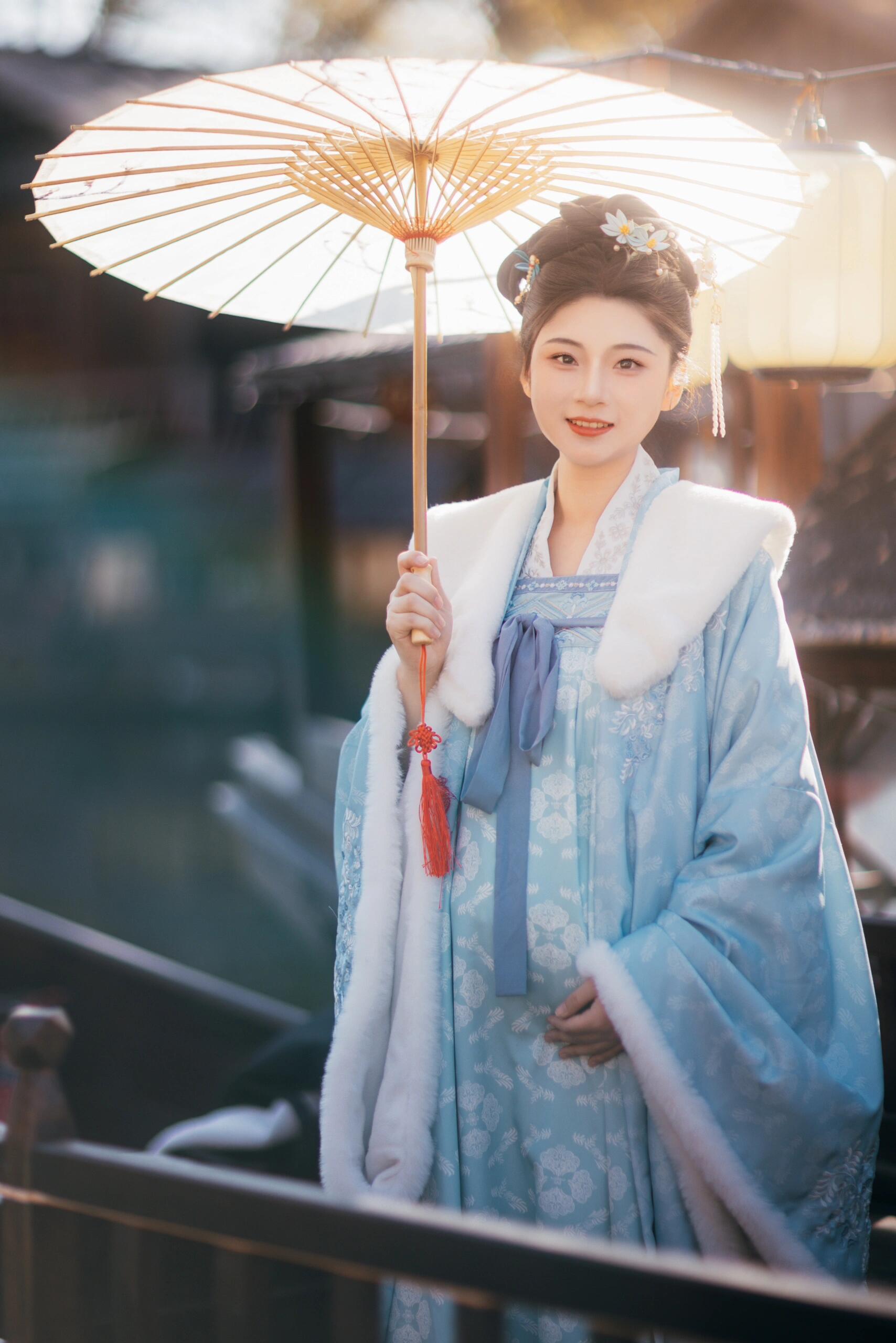 东方素女人妻的古风孕妇装