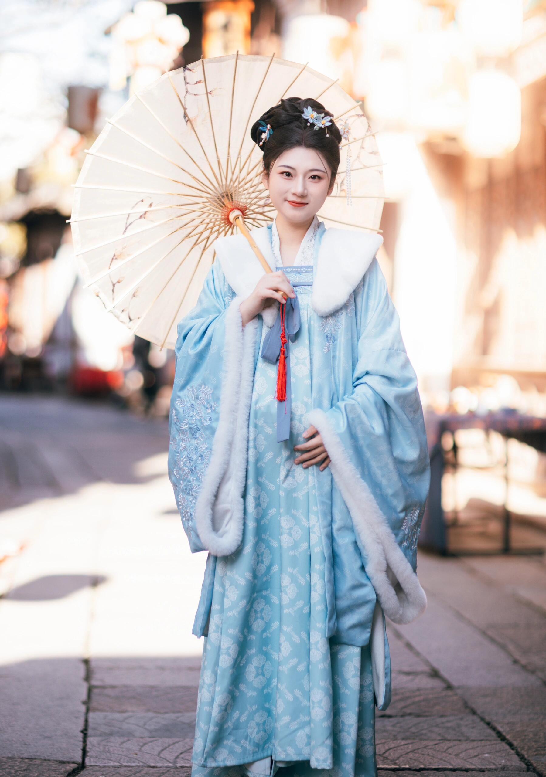 东方素女人妻的古风孕妇装