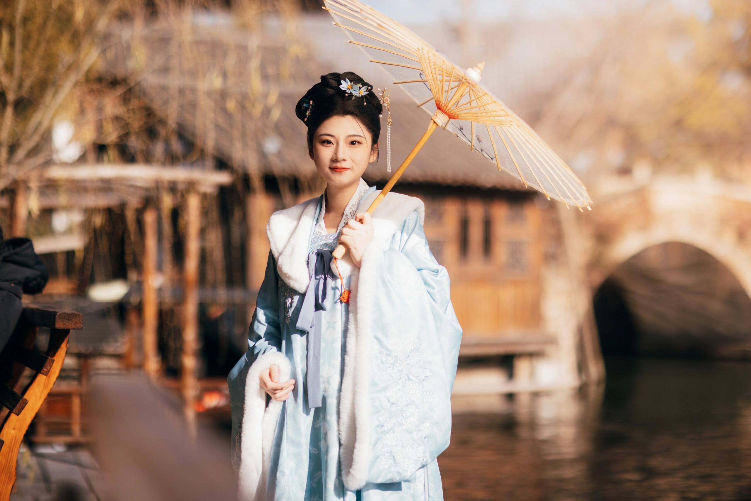 东方素女人妻的古风孕妇装
