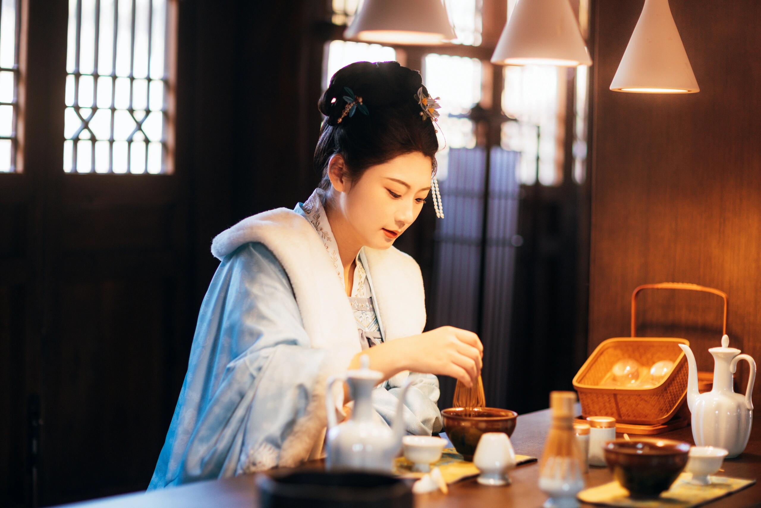 东方素女人妻的古风孕妇装