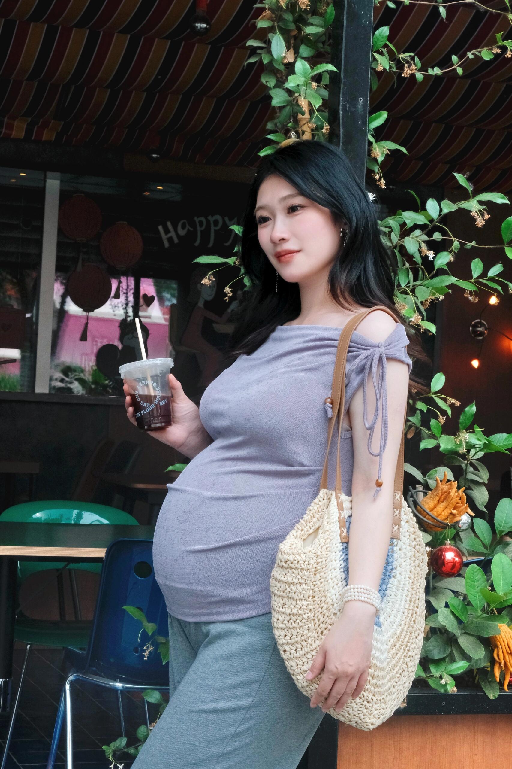 东方素女人妻的孕装