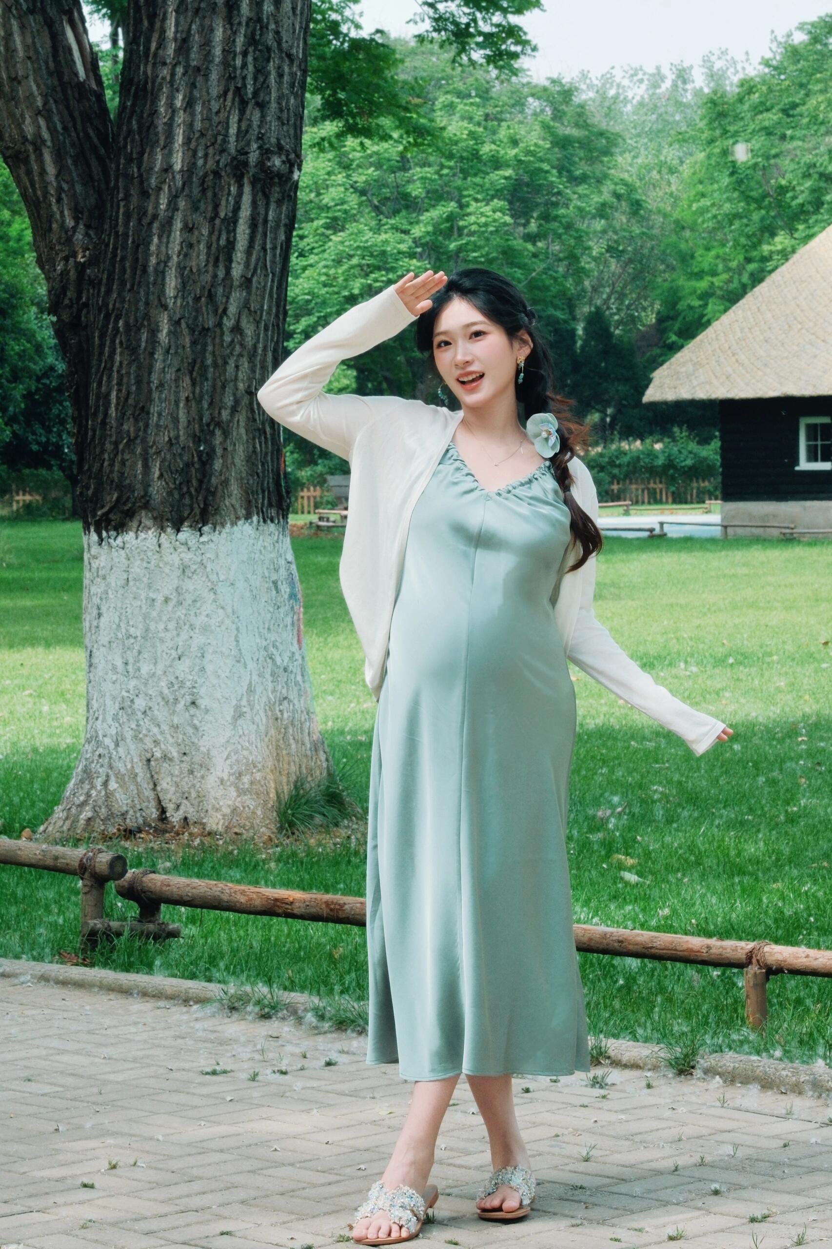 东方素女人妻的孕装