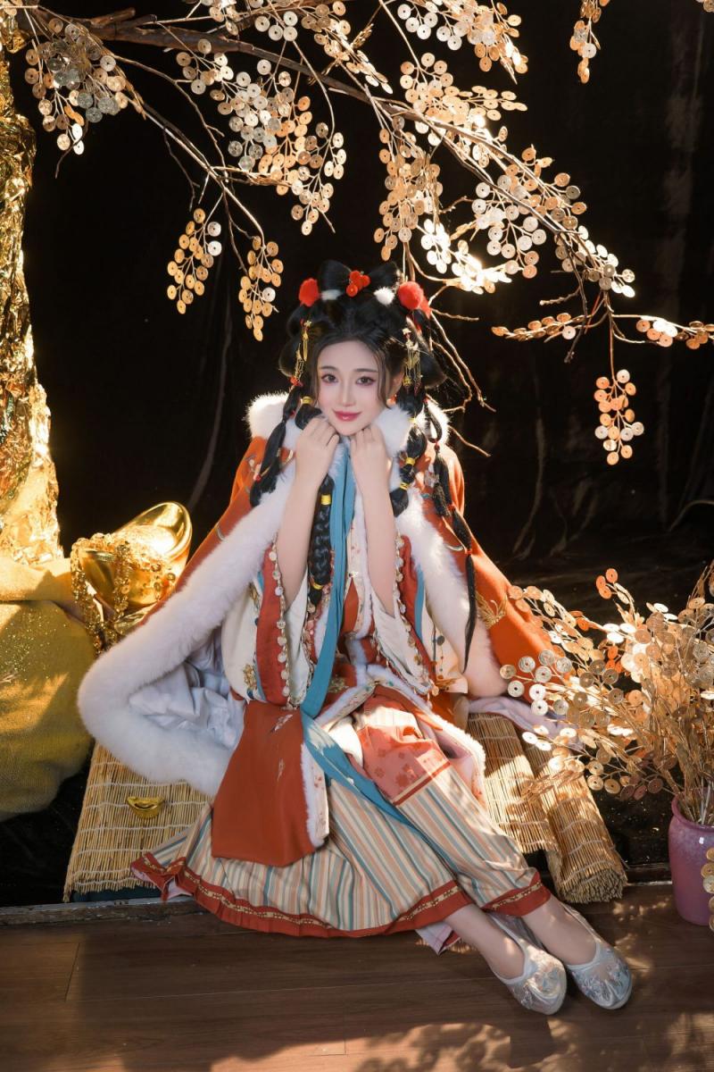 极品古装美乳少女