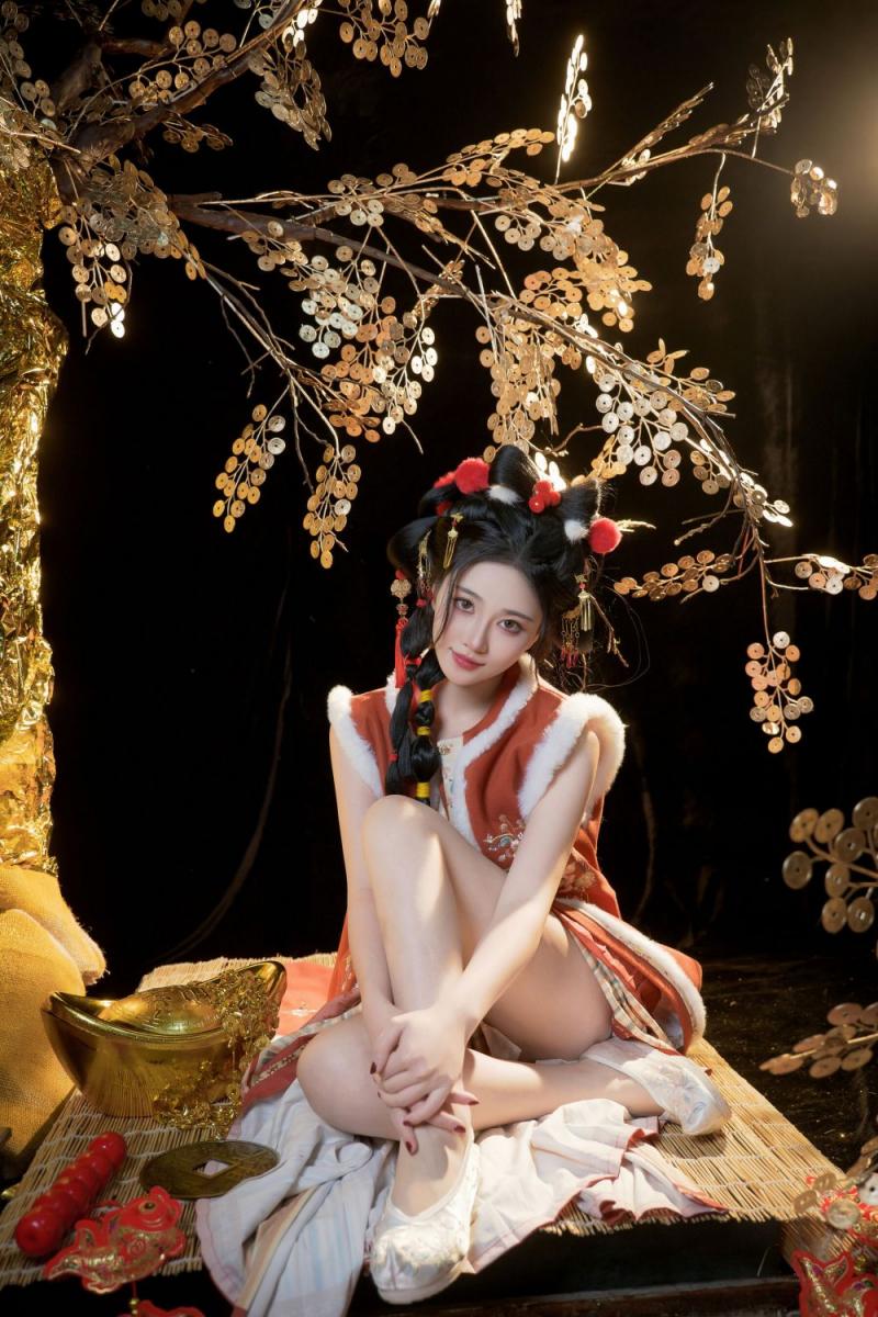 极品古装美乳少女