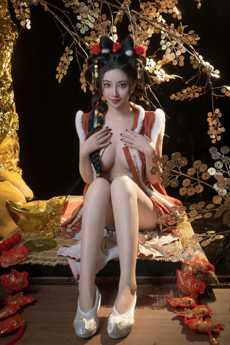 极品古装美乳少女