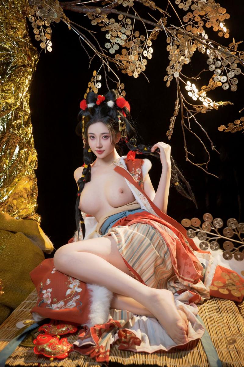 极品古装美乳少女