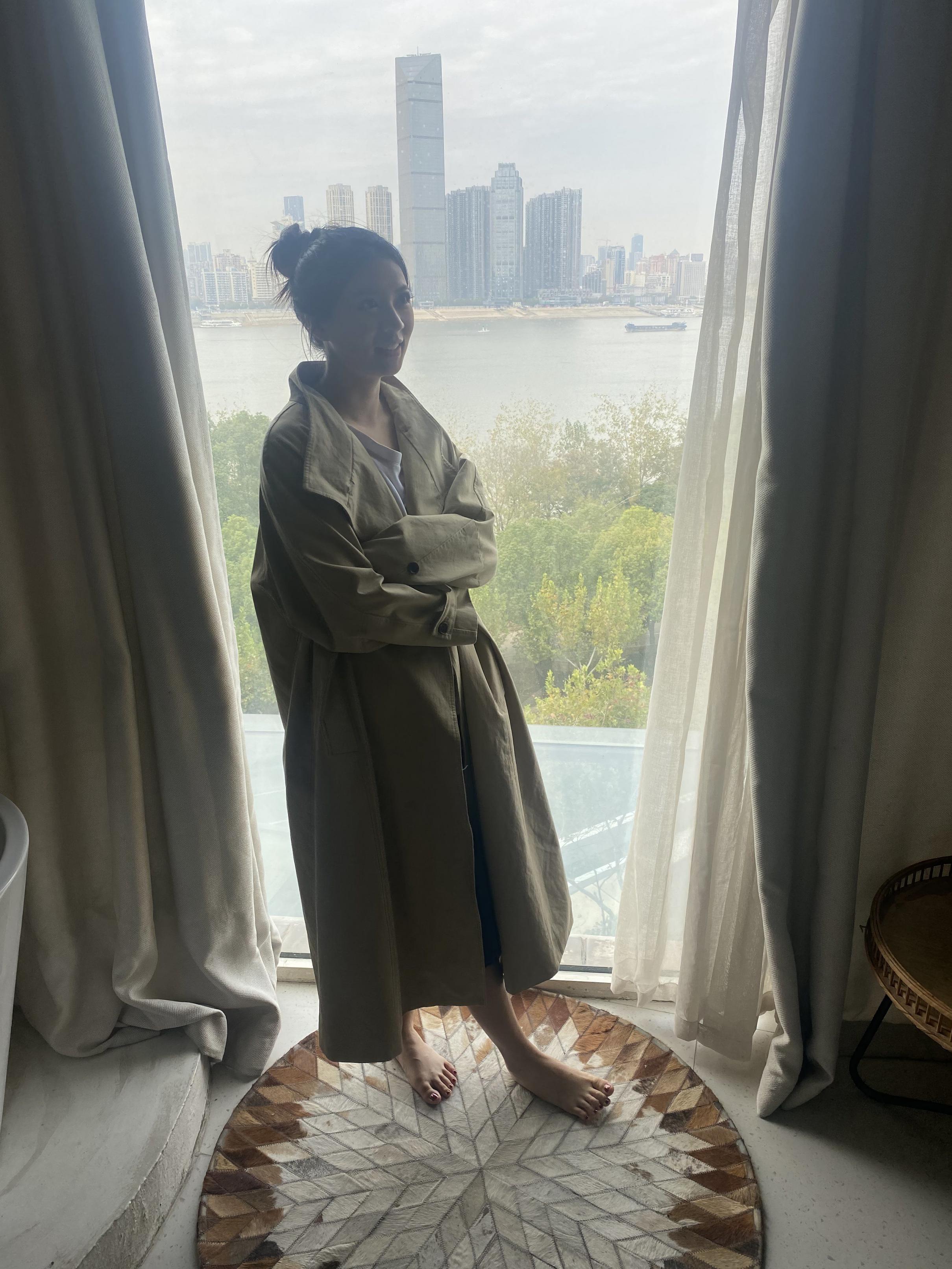 极品良家脱了衣服还挺骚