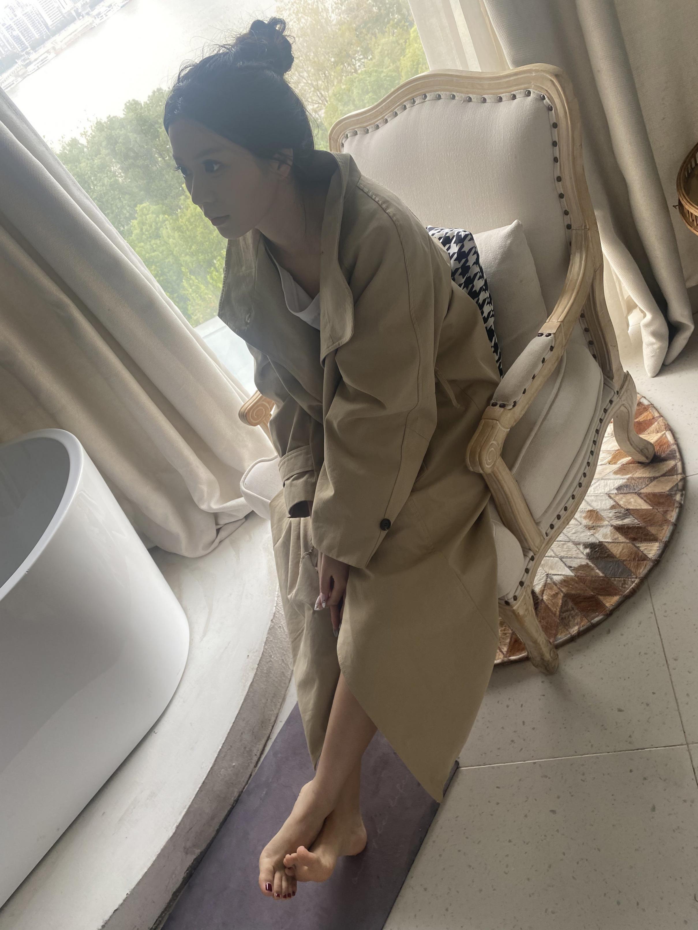 极品良家脱了衣服还挺骚