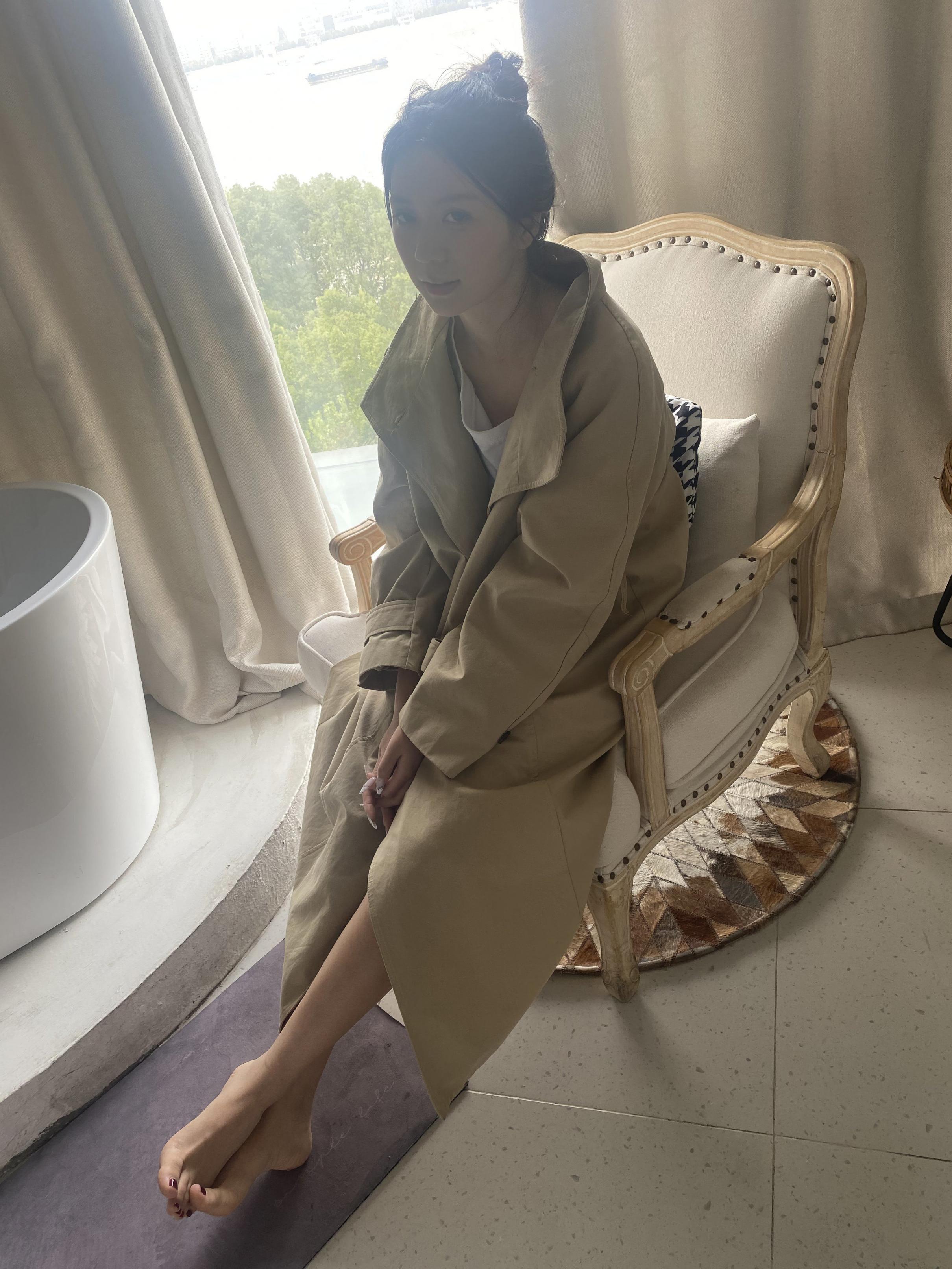 极品良家脱了衣服还挺骚