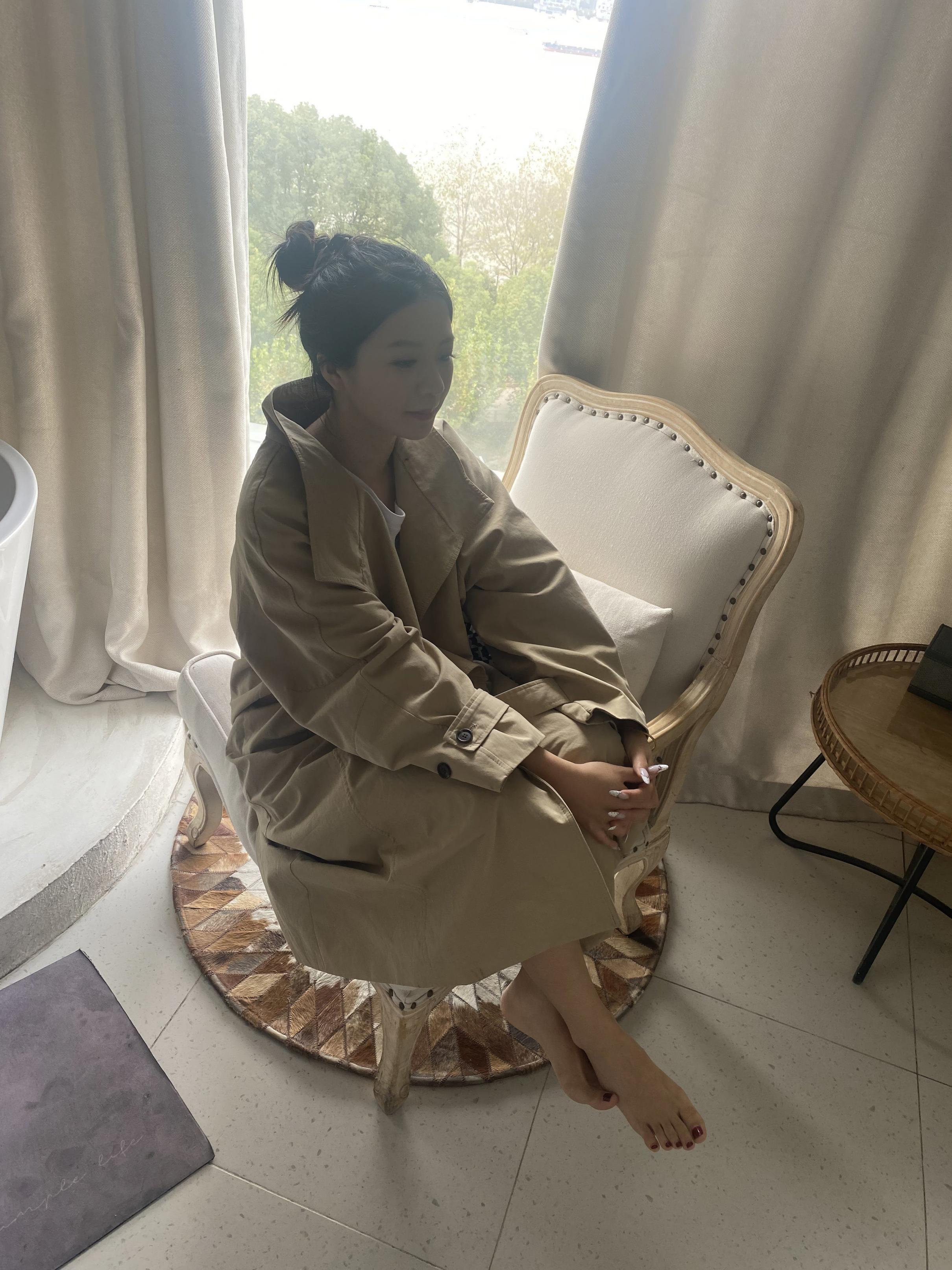 极品良家脱了衣服还挺骚