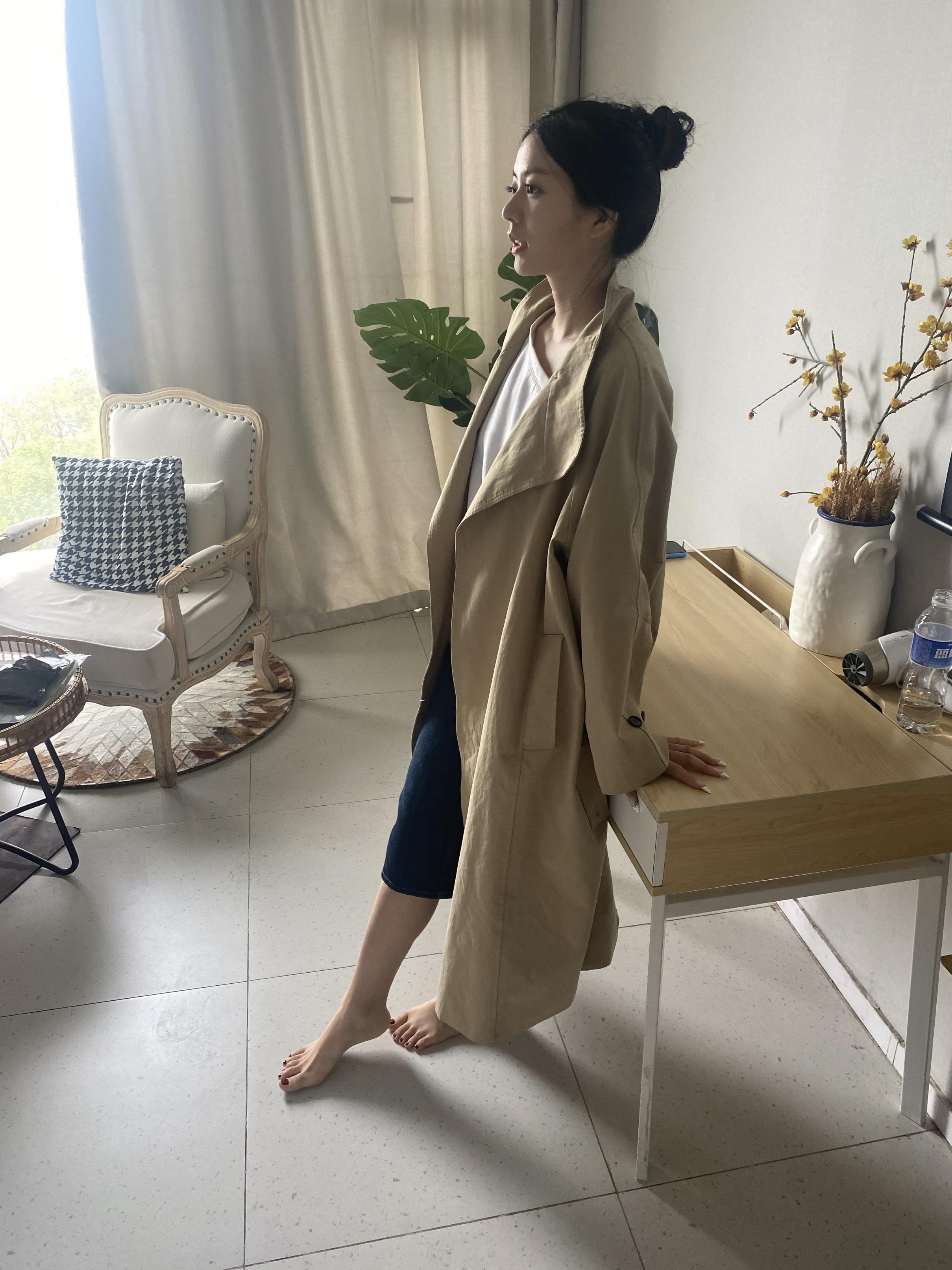 极品良家脱了衣服还挺骚