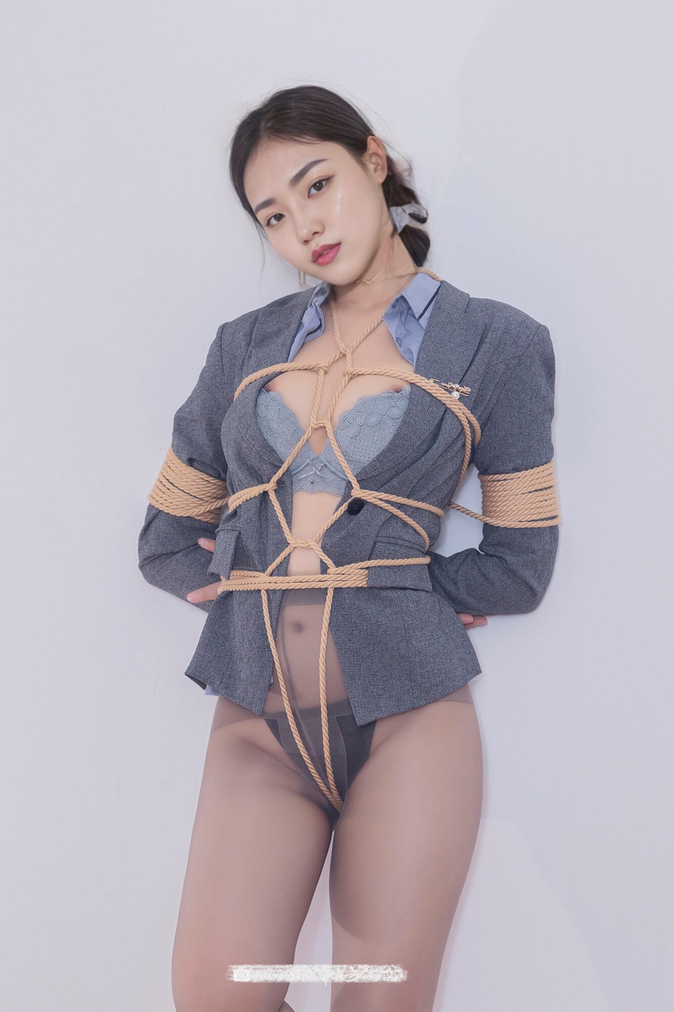 [反差女神]人前女神VS反差母狗 2025072801