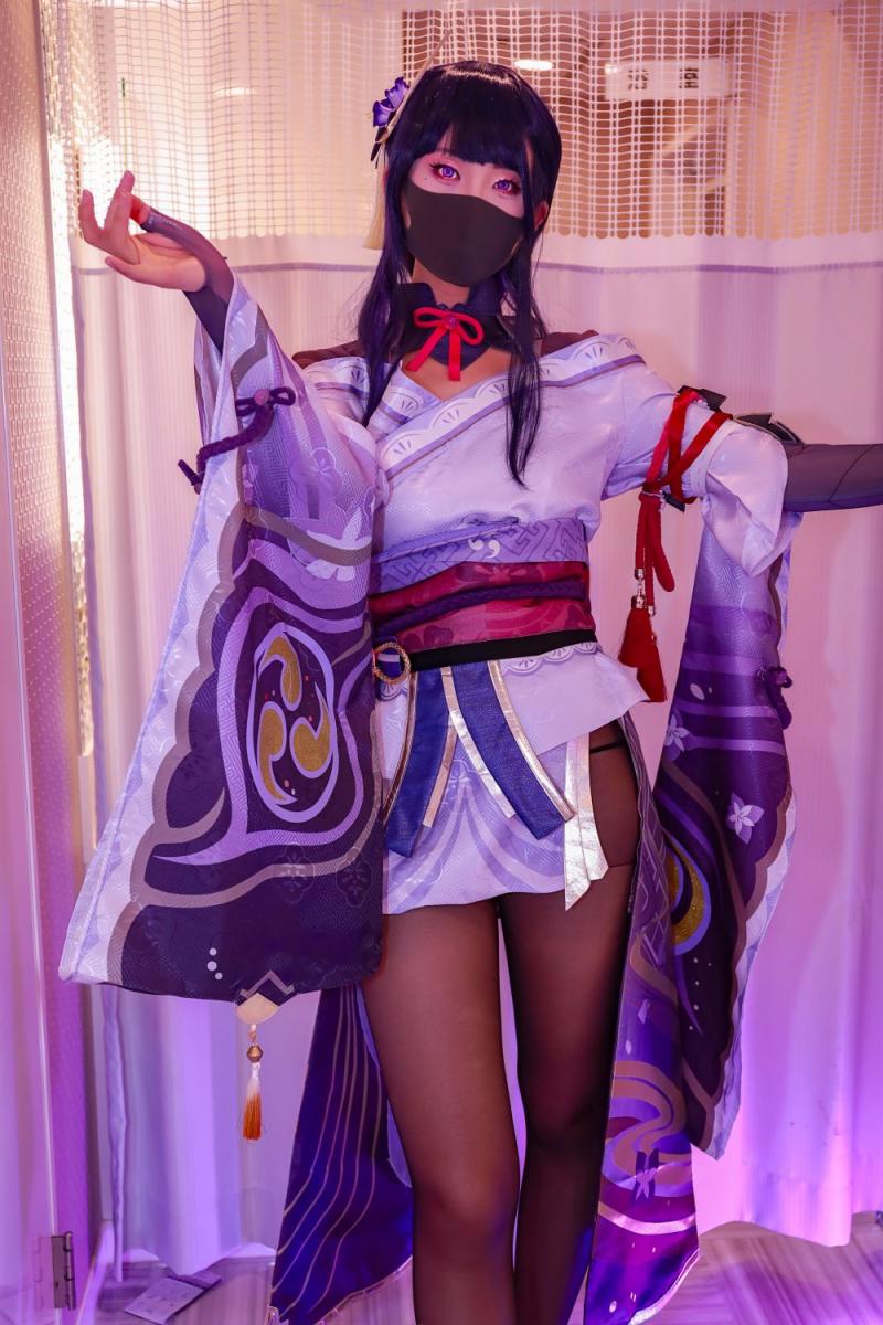 COS黑丝美娘