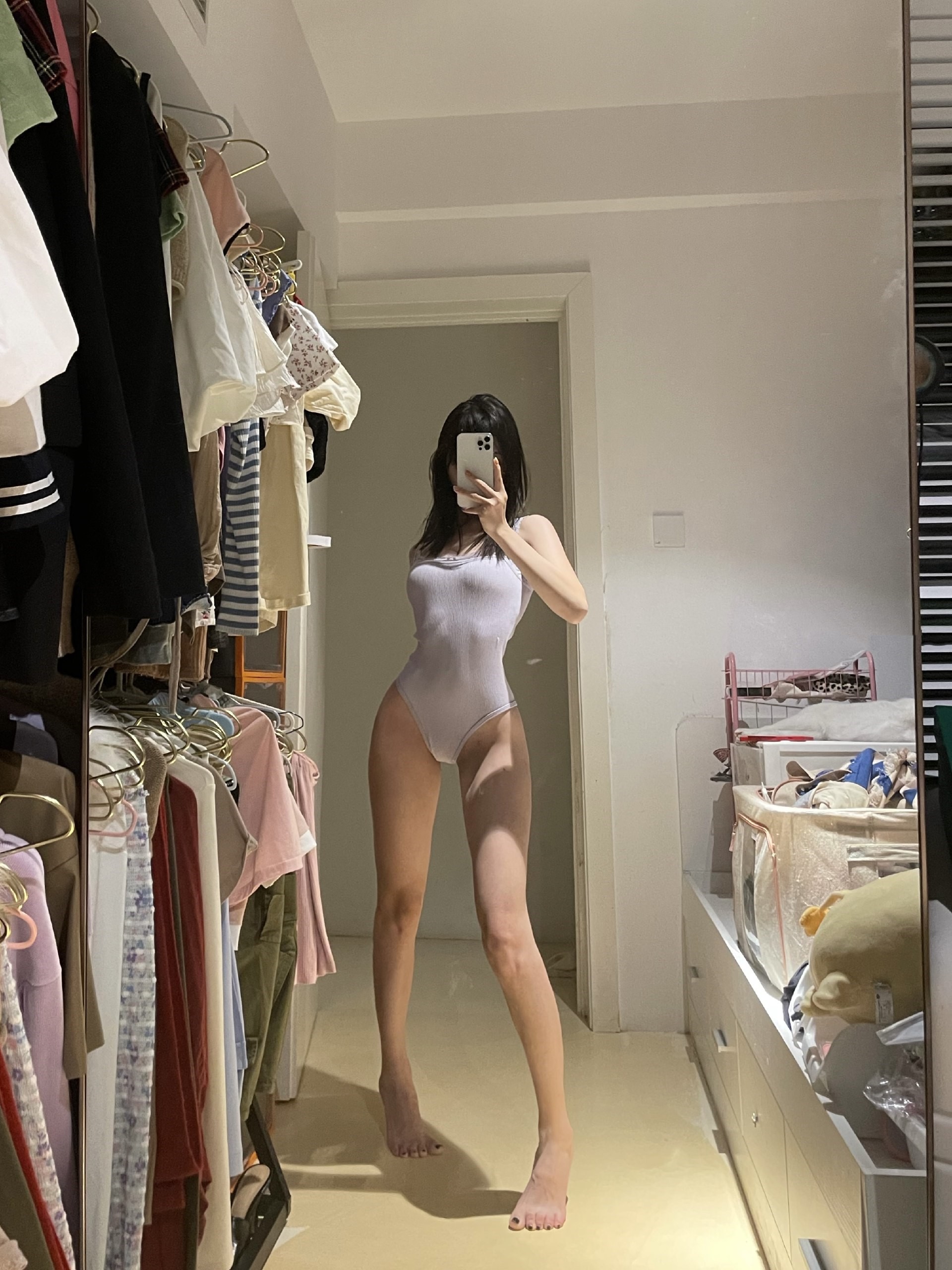 陈妮妮UNI杨柳腰风情写真 20250903