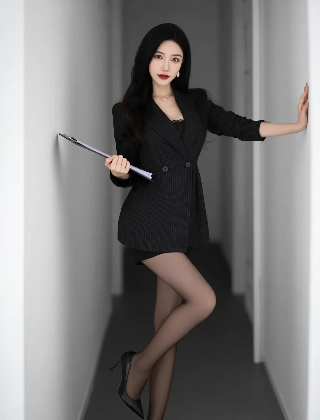 女秘书黑丝大长腿漂亮