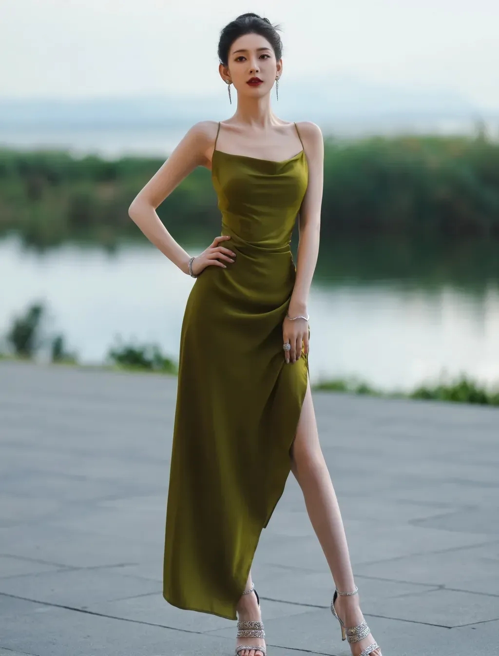 女秘书黑丝大长腿漂亮