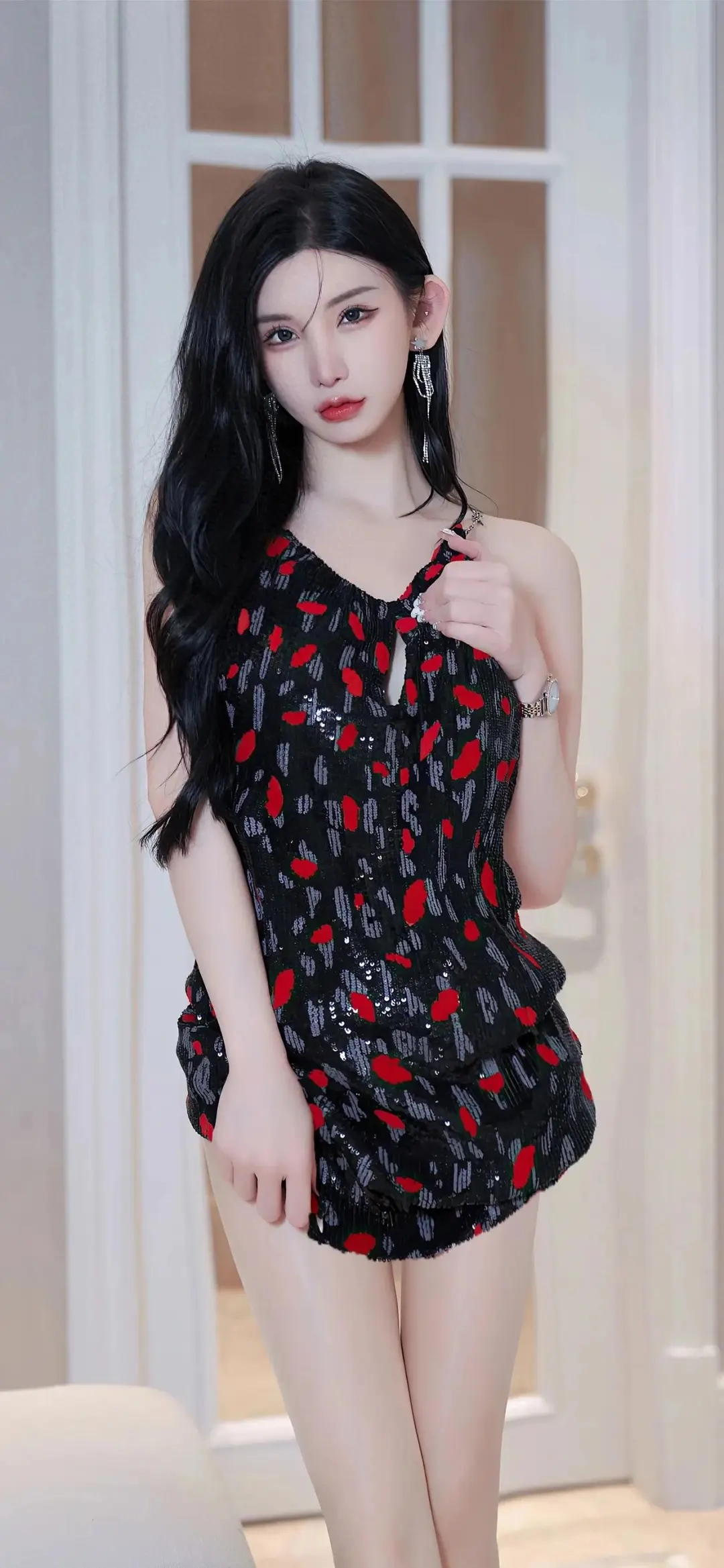 美女包臀裙，曲线真诱人