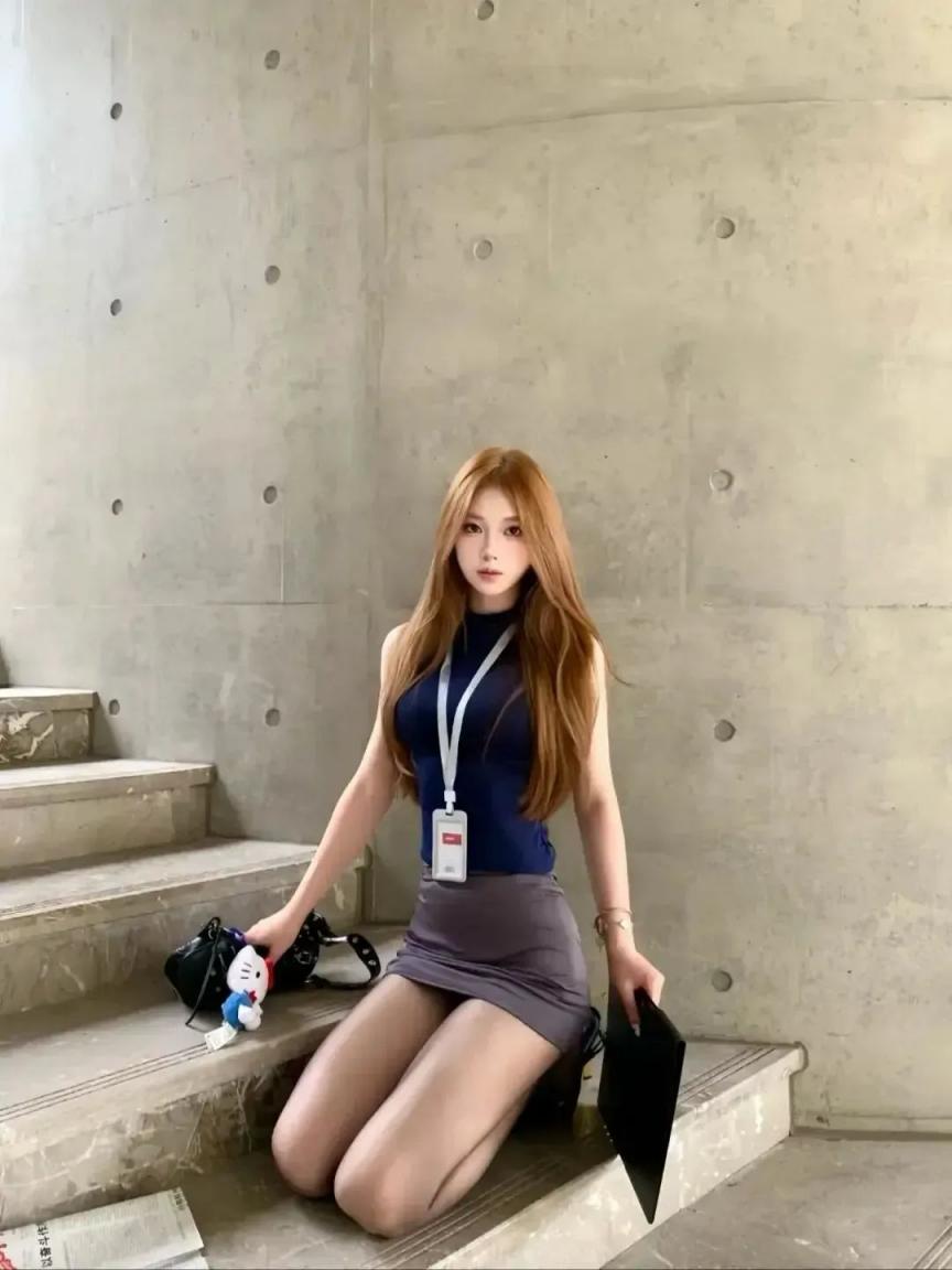 包臀裙美少妇凹凸身材