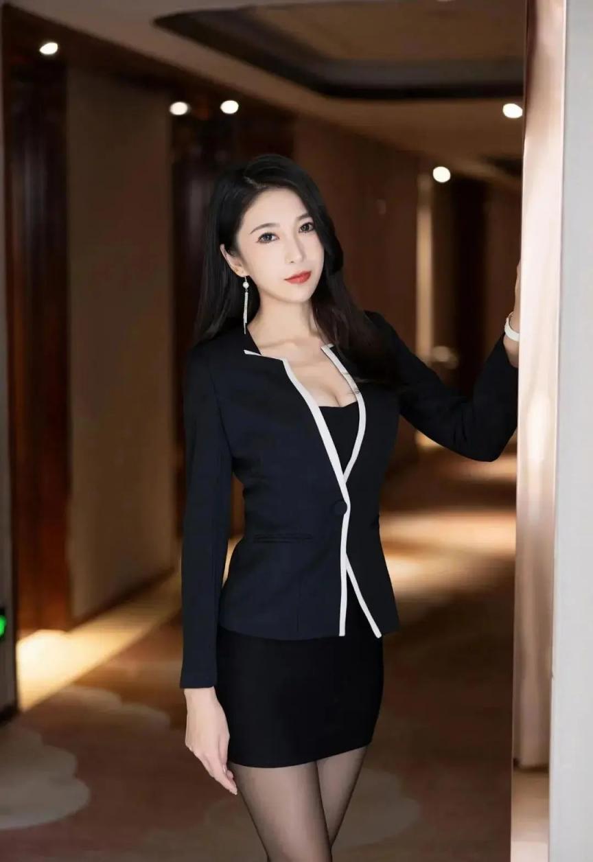 黑丝长腿职场魅惑天花板