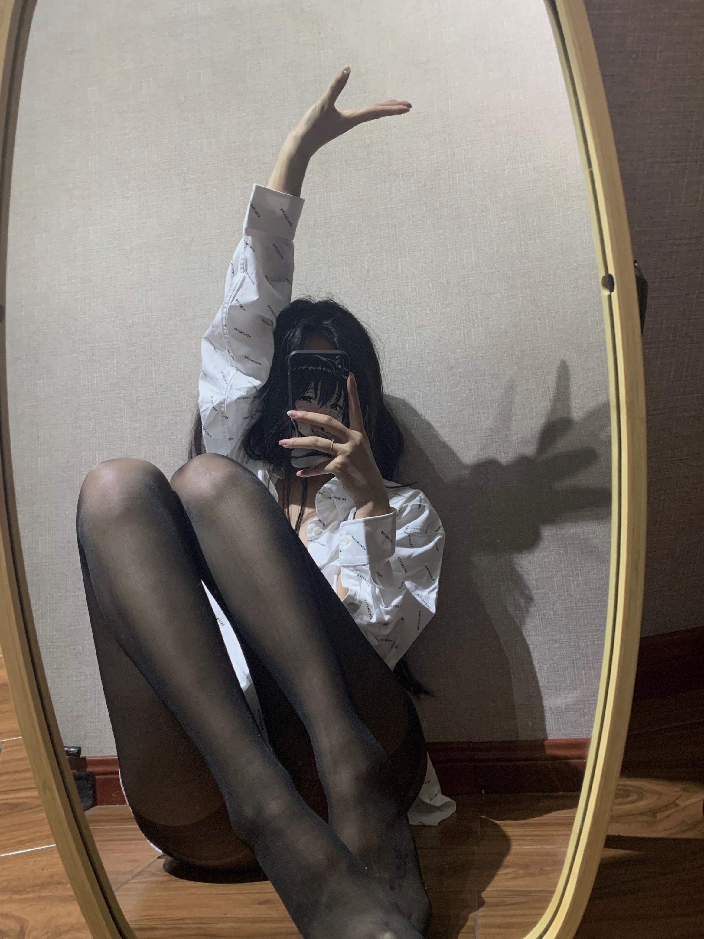 陈佩奇辣妹日记诱惑迷人 20250926