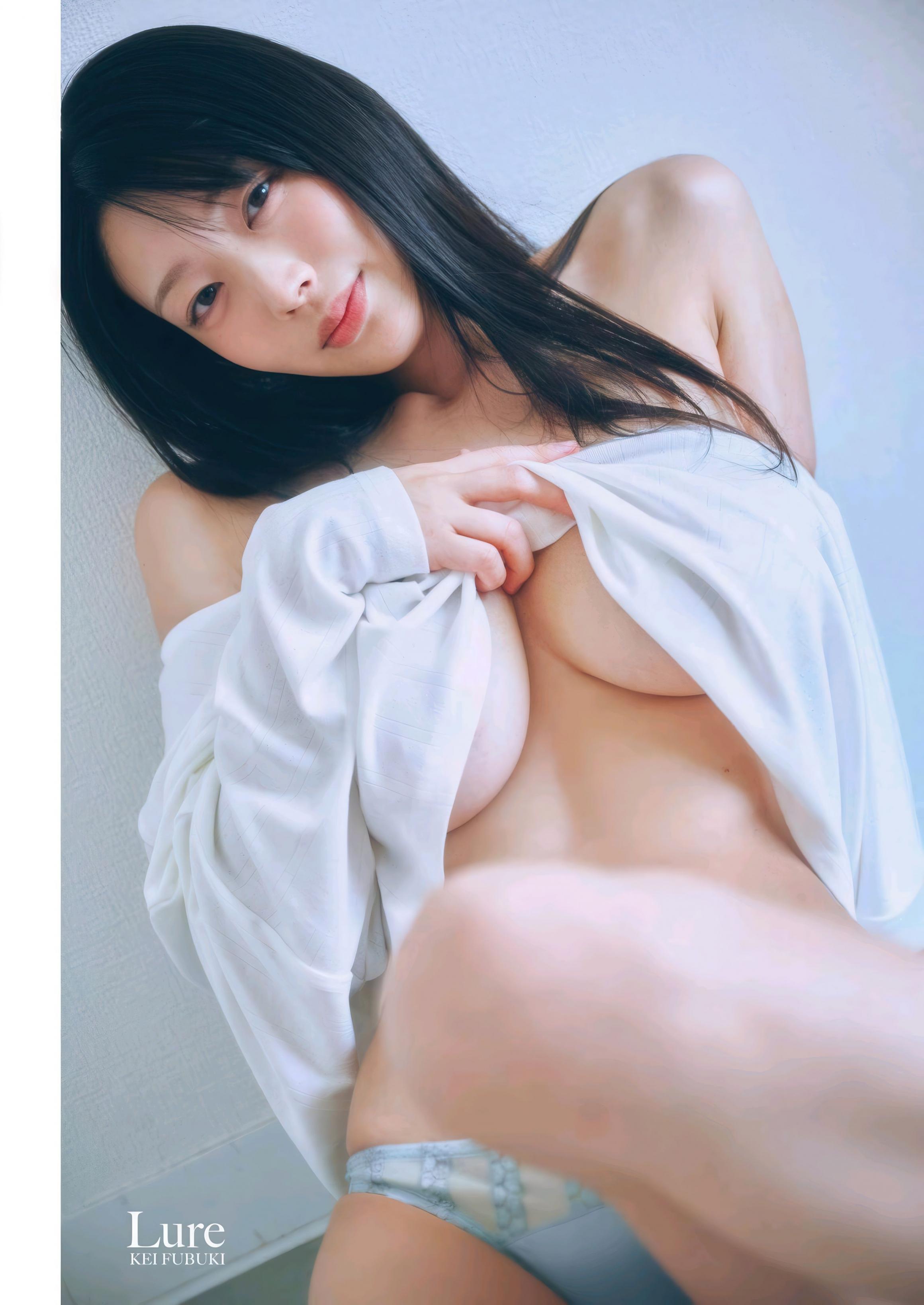 穿上马甲的AV女星