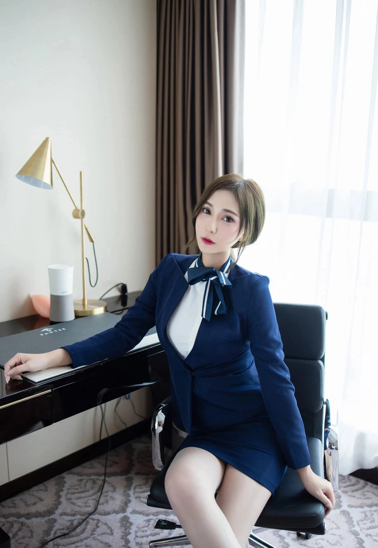 女秘书制服诱惑