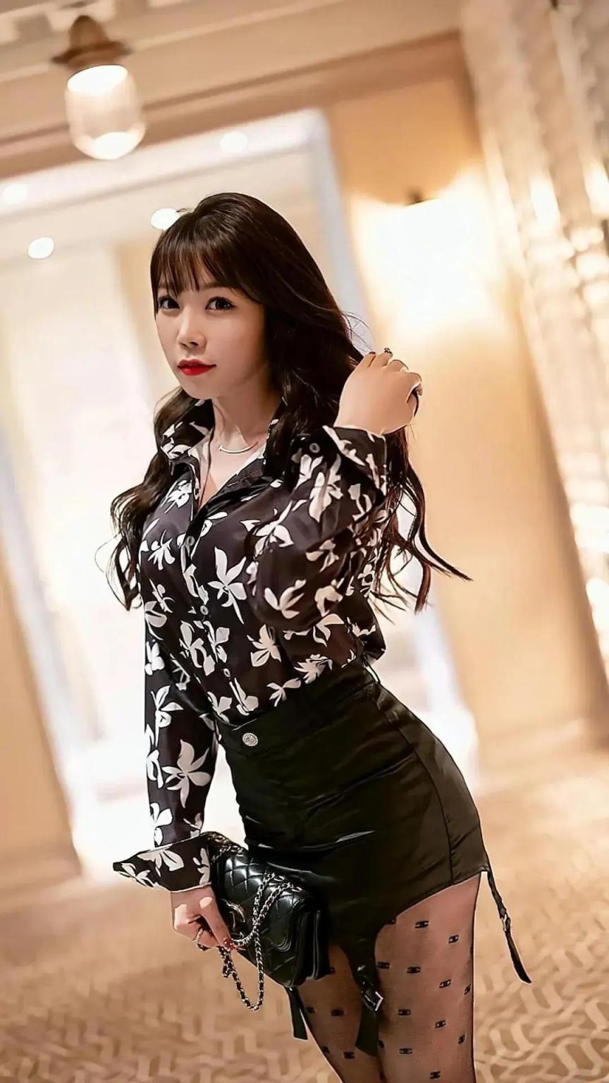 黑丝御姐美腿 20250930