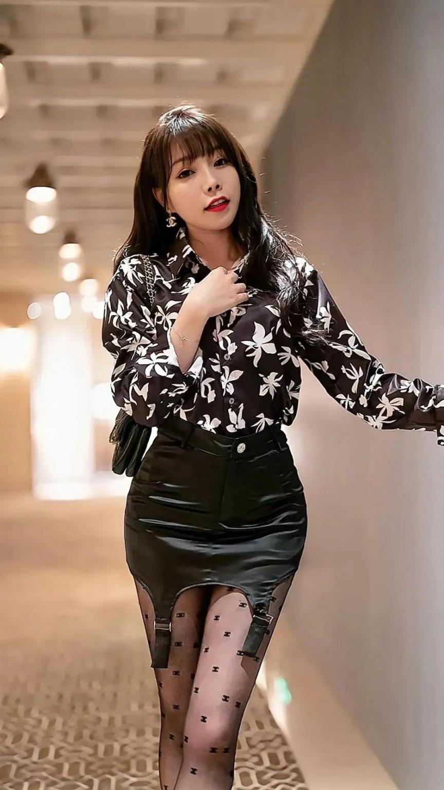 黑丝御姐美腿 20250930