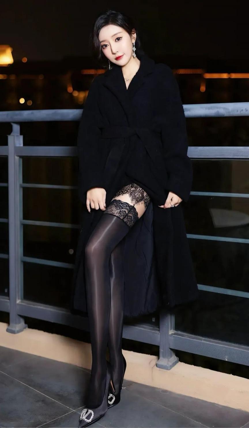 黑丝御姐美腿 20250930