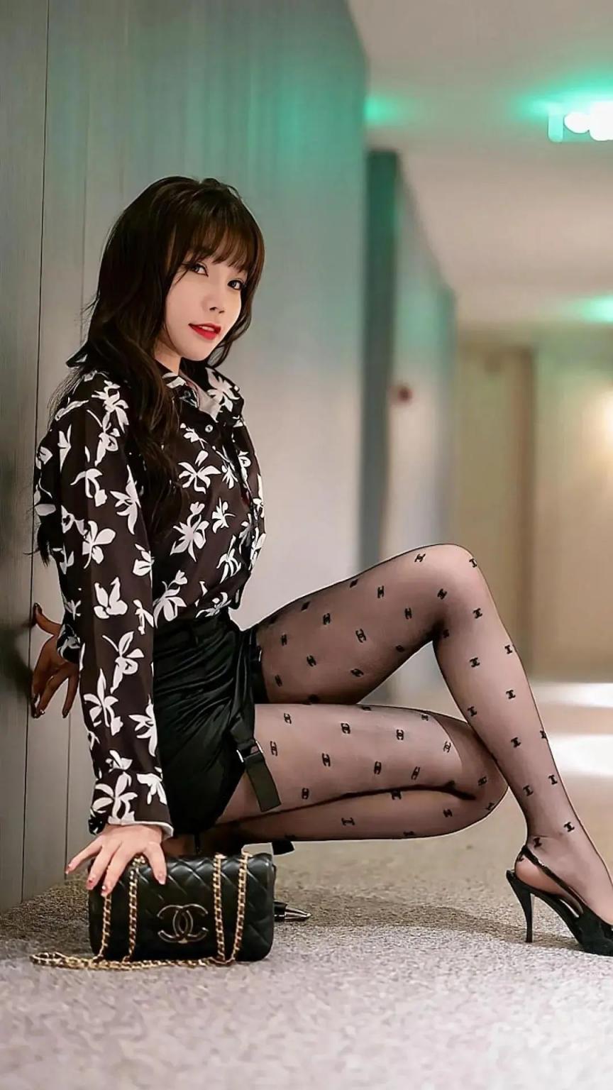 黑丝御姐美腿 20250930